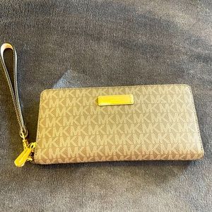 Large wallet